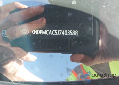 2018 Kia Sportage Lx z USA, uszkodzony, nr VIN KNDPMCAC5J7403588